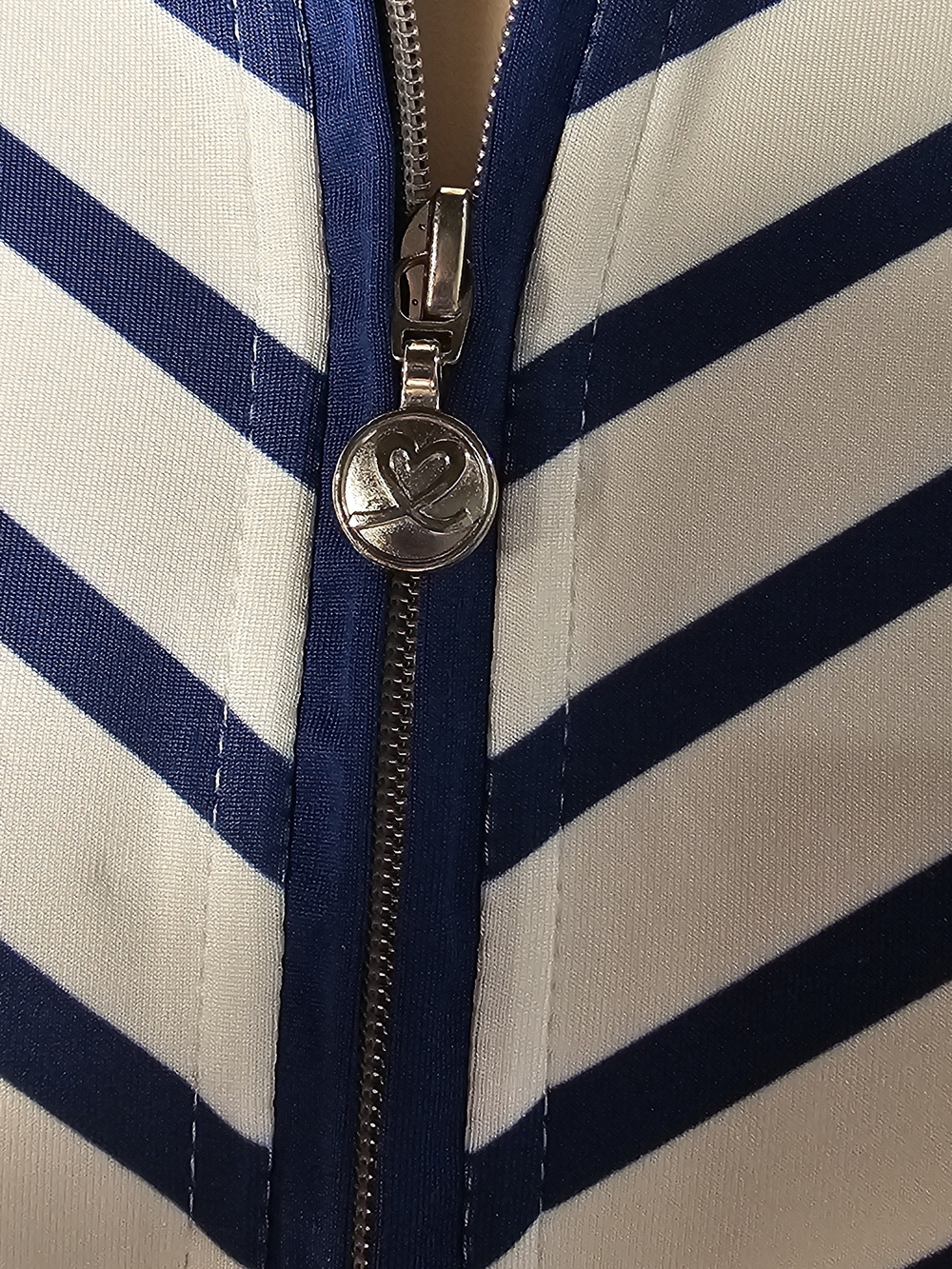 Daily Sports Women’s Med Sleeveless Golf Top Navy White Striped Quarter Zip NWT